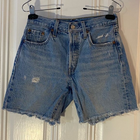 LEVI’S PREMIUM 501® MID THIGH SHORTS - Picture 1 of 6